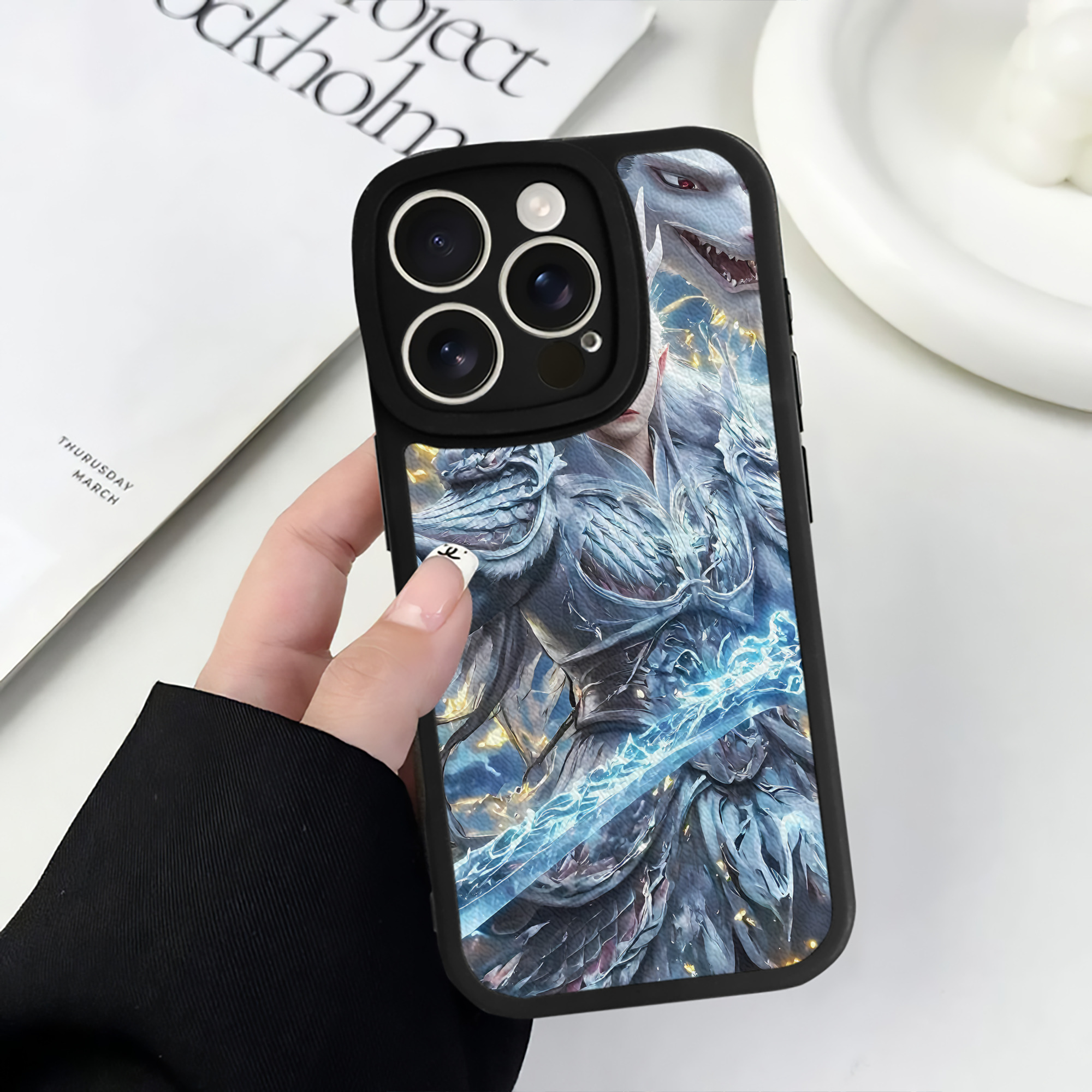 （画像用） Ne Zha 2 ナタ 魔童の大暴れ 【iPhone 16シリーズ対応】シリコンスマホケース（レザー調） 材質：シリコン